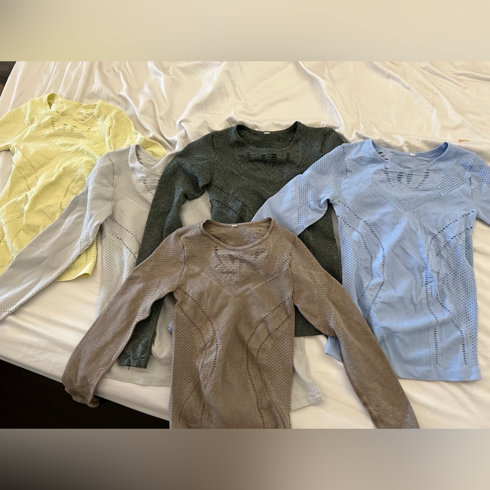 Alo Yoga Long Sleeve Top - Bundle Size Small